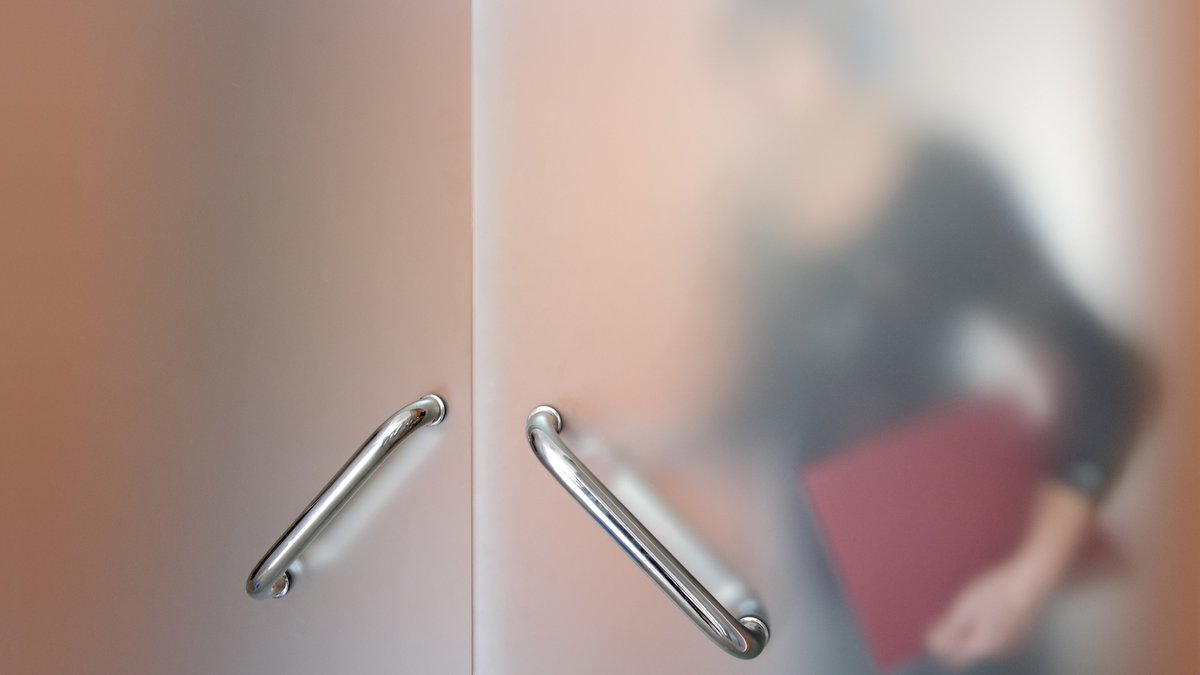 Privacy Policy::BLURRY SILHOUETTE OF BUSINESSWOMAN © zilli | iStockPhoto.com