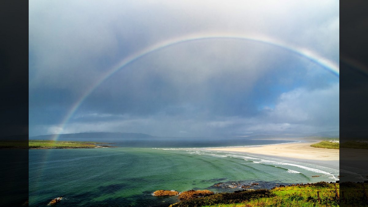 G-D'S COVENANT WITH NOAH::RAINBOW ABOVE NARIN STRAND © Lukassek | Shutterstock.com