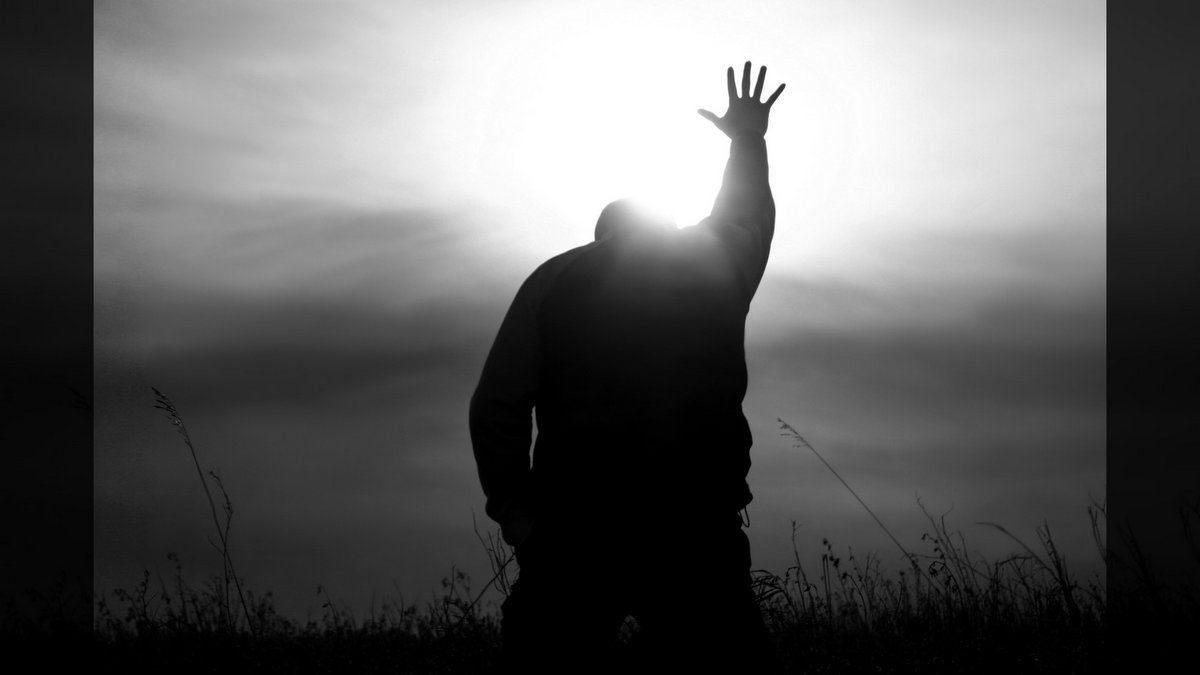 WORSHIP::HAND TO HEAVEN © ImagineGolf | iStockPhoto.com