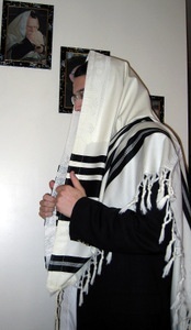 PRAYER SHAWL © Sheynhertz Unbayg | Wikimedia.org