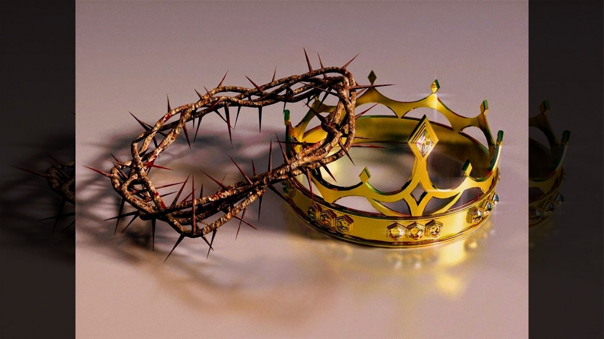 TWO CROWNS © Unknown | Google Images