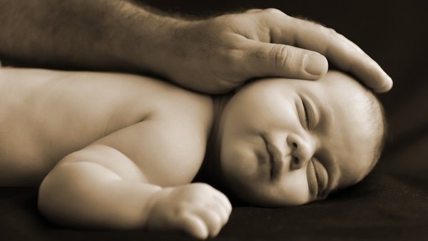 PROTECTION AND AFFECTION © Rafael Ben Ari | Dreamstime.com