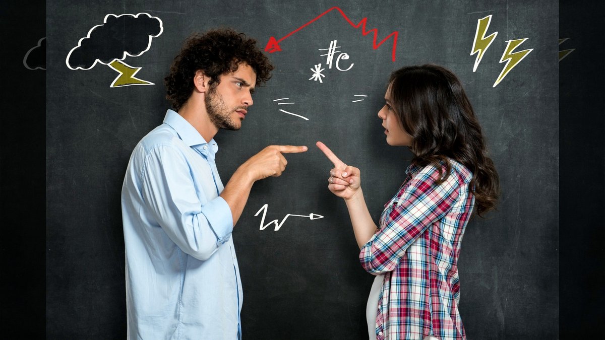 COUPLE HAVING ARGUMENT © Rido | Adobe Stock