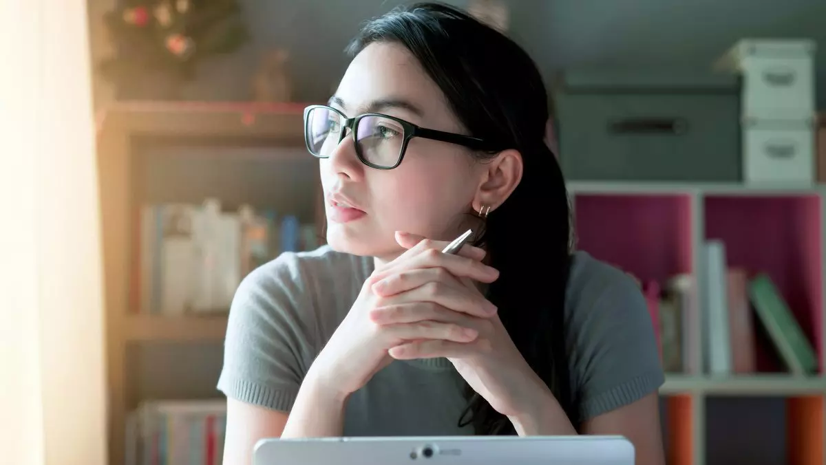 VERSES TO CONSIDER::THOUGHTFUL WOMAN © Suphansa Subruayying | iStockPhoto.com