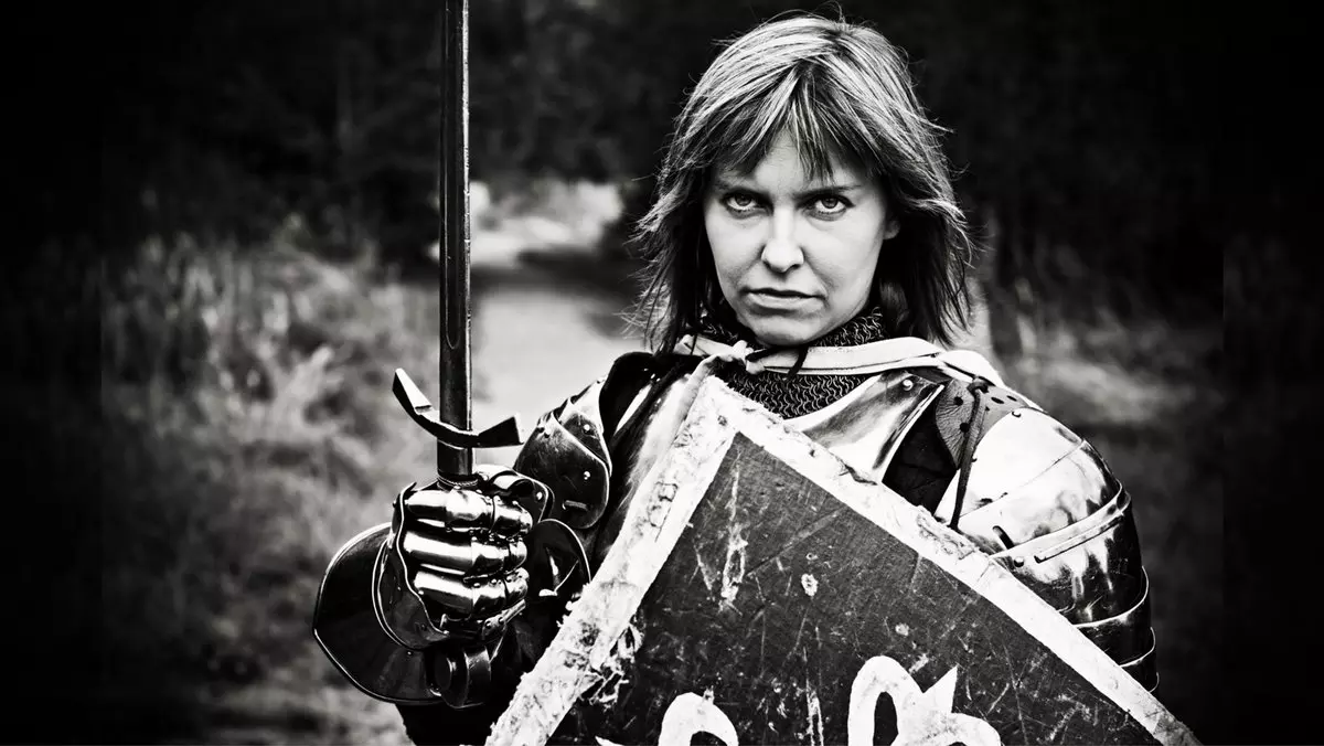 DEFENDING THE FAITH::LADY KNIGHT © Imgorthand | iStockPhoto.com