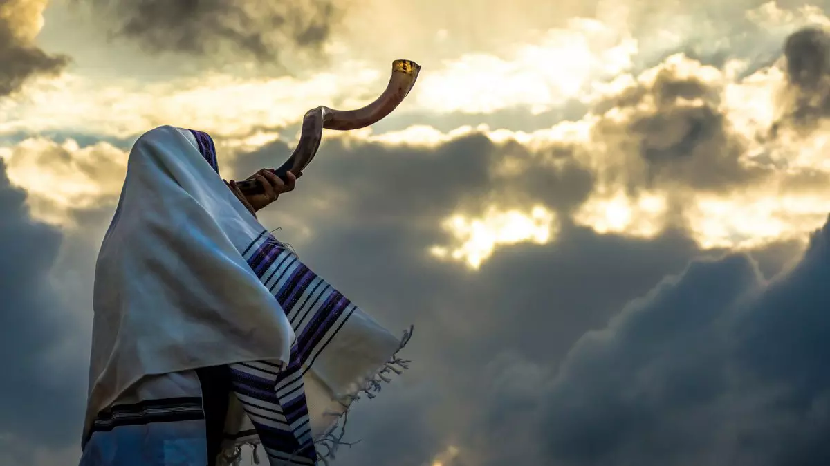 MESSIAH IN THE MOEDIM::BLOWING THE SHOFAR © John Theodor | iStockPhoto.com