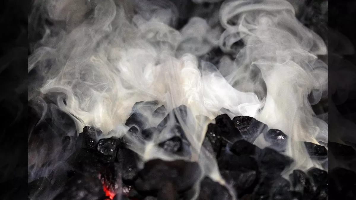 THE SOOTHING AROMA OF SACRIFICE::SMOKE © Christopher Pluta | Pixabay.com