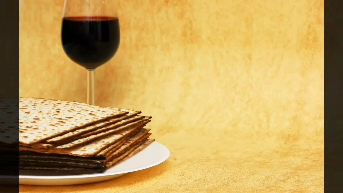 SYMBOLS OF PASSOVER © Victoria German | Dreamstime.com