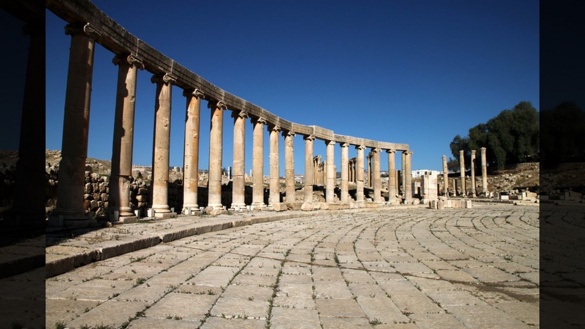 Interactive Timeline of the First Century::COLUMNS IN JERASH, JORDAN © Claudia Fernandes | Dreamstime.com